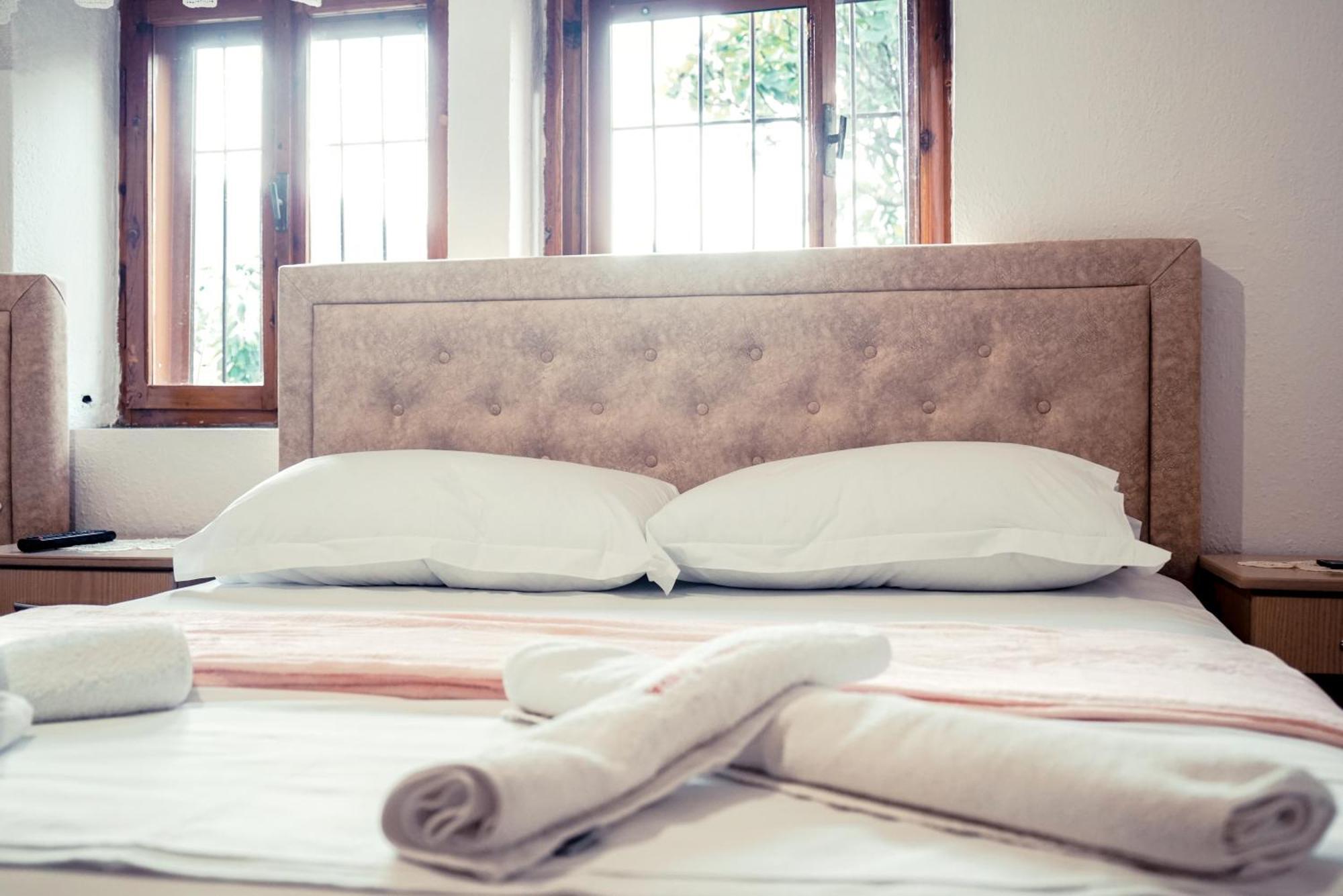 Guesthouse Arber Gjirokaster Ngoại thất bức ảnh
