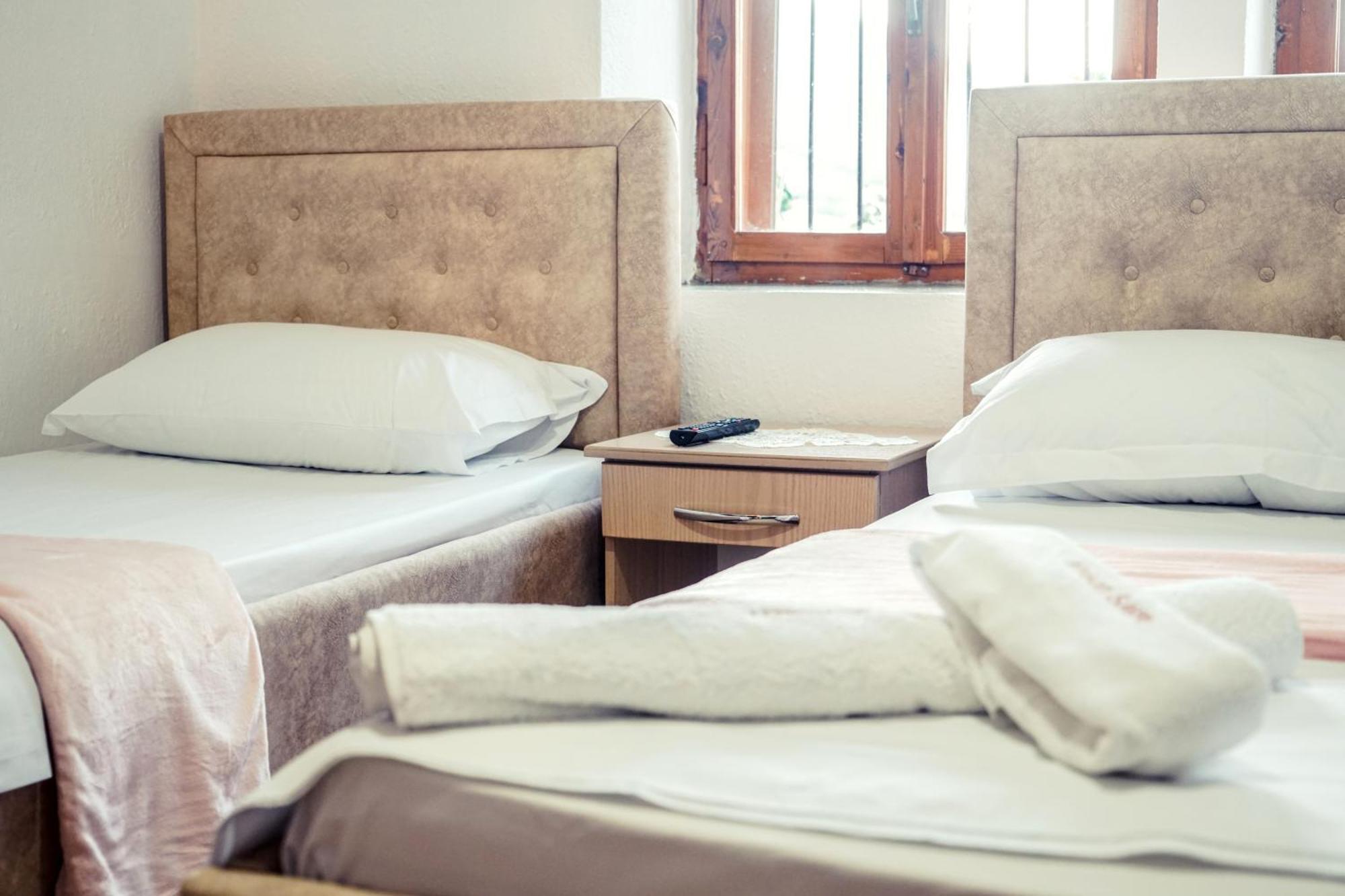 Guesthouse Arber Gjirokaster Ngoại thất bức ảnh