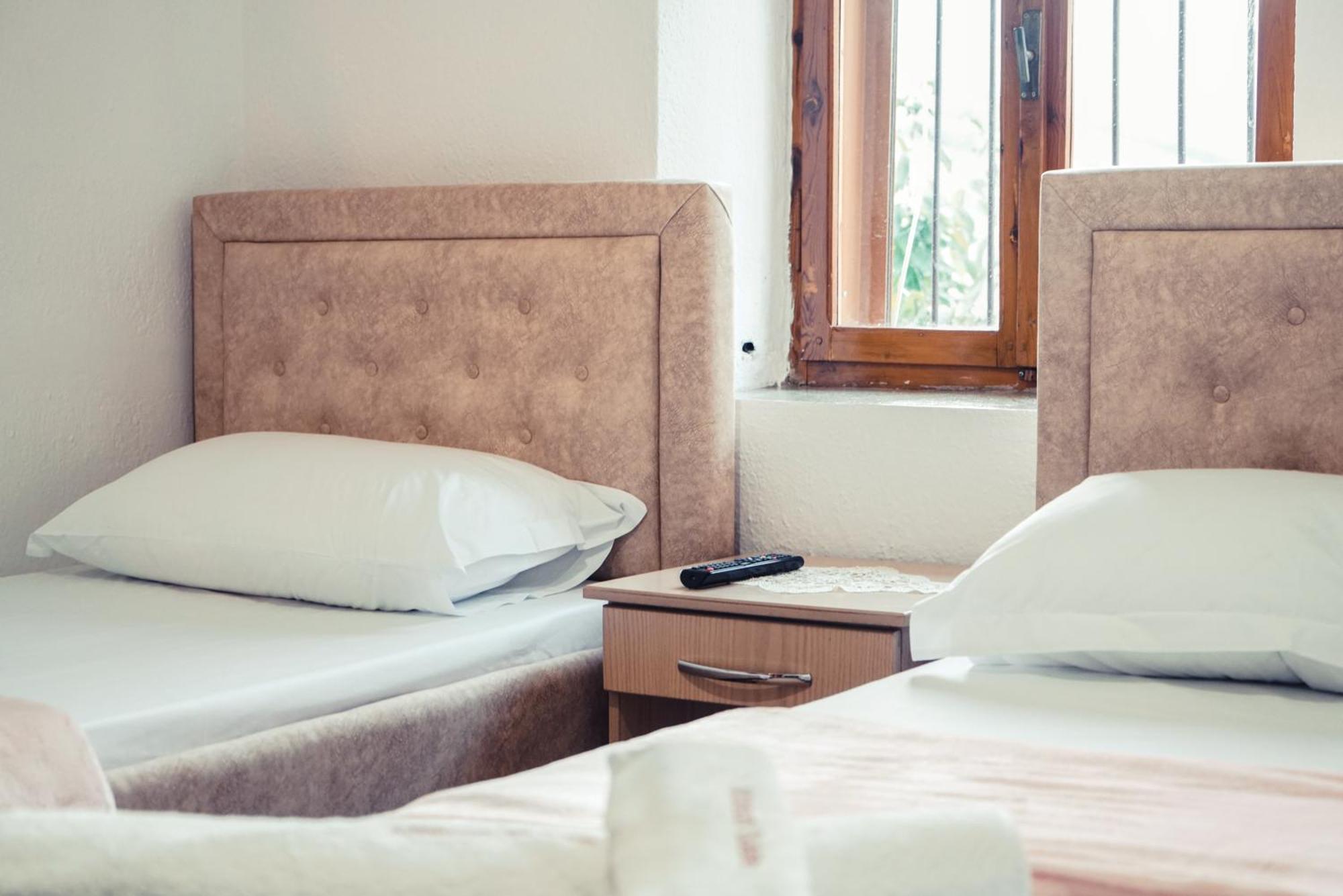 Guesthouse Arber Gjirokaster Ngoại thất bức ảnh