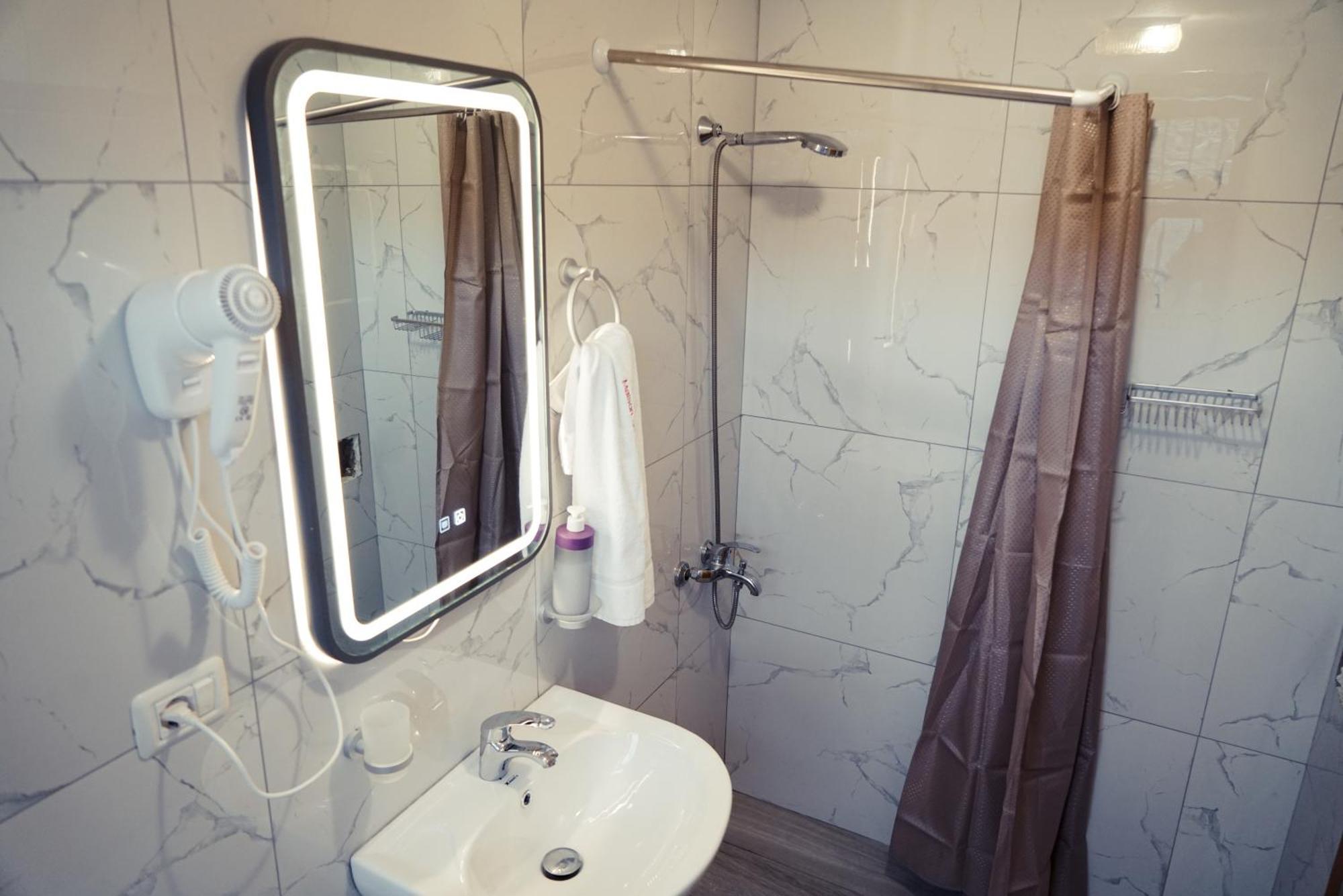 Guesthouse Arber Gjirokaster Ngoại thất bức ảnh