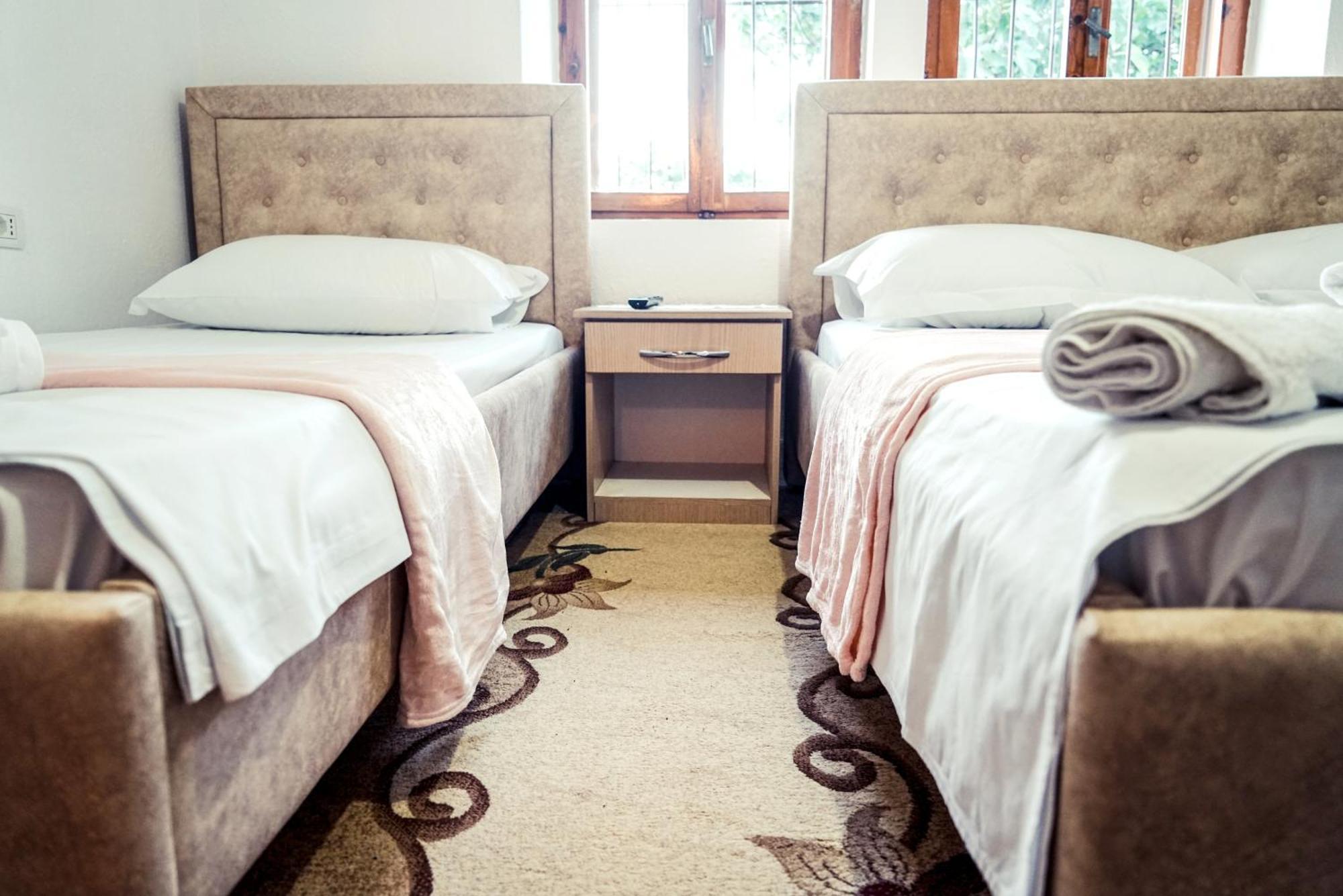 Guesthouse Arber Gjirokaster Ngoại thất bức ảnh