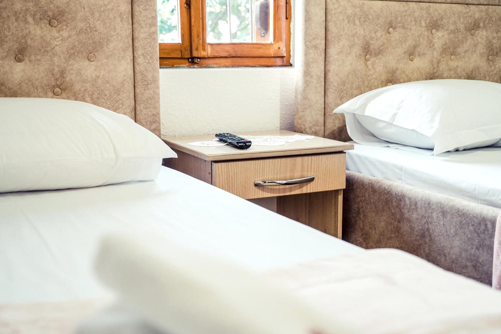 Guesthouse Arber Gjirokaster Ngoại thất bức ảnh